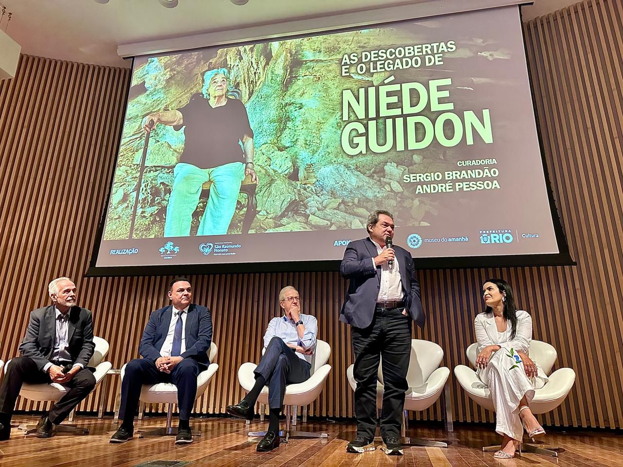 Sergio Brandão na curadoria de evento em homenagem à arqueóloga Niéde Guidon no Museu do Amanhã